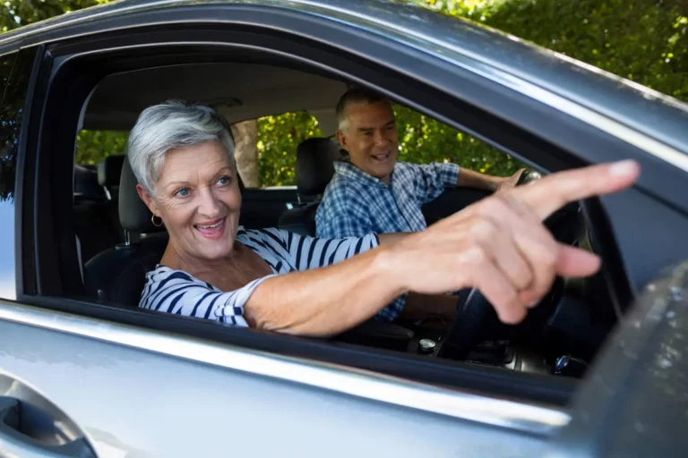 Faut-il imposer aux seniors de repasser le permis de conduire ?